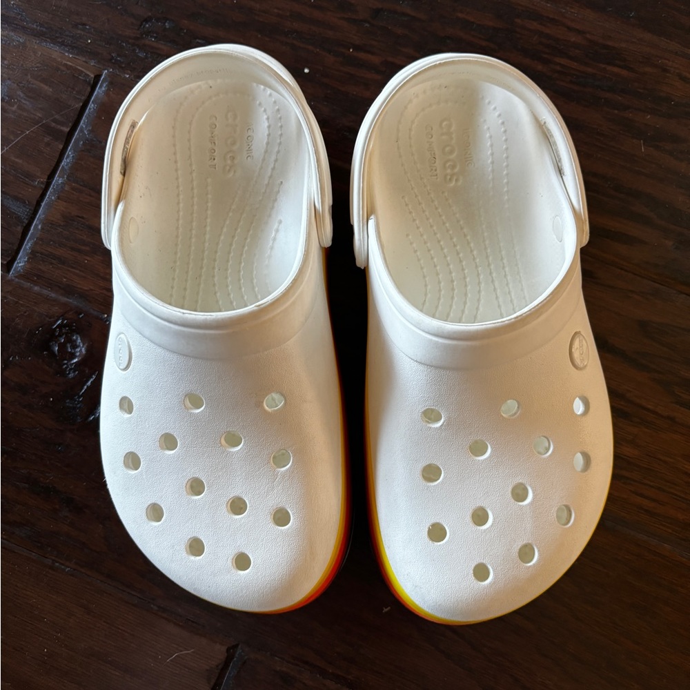 DISNEY 1971 edition vintage white platform crocs.